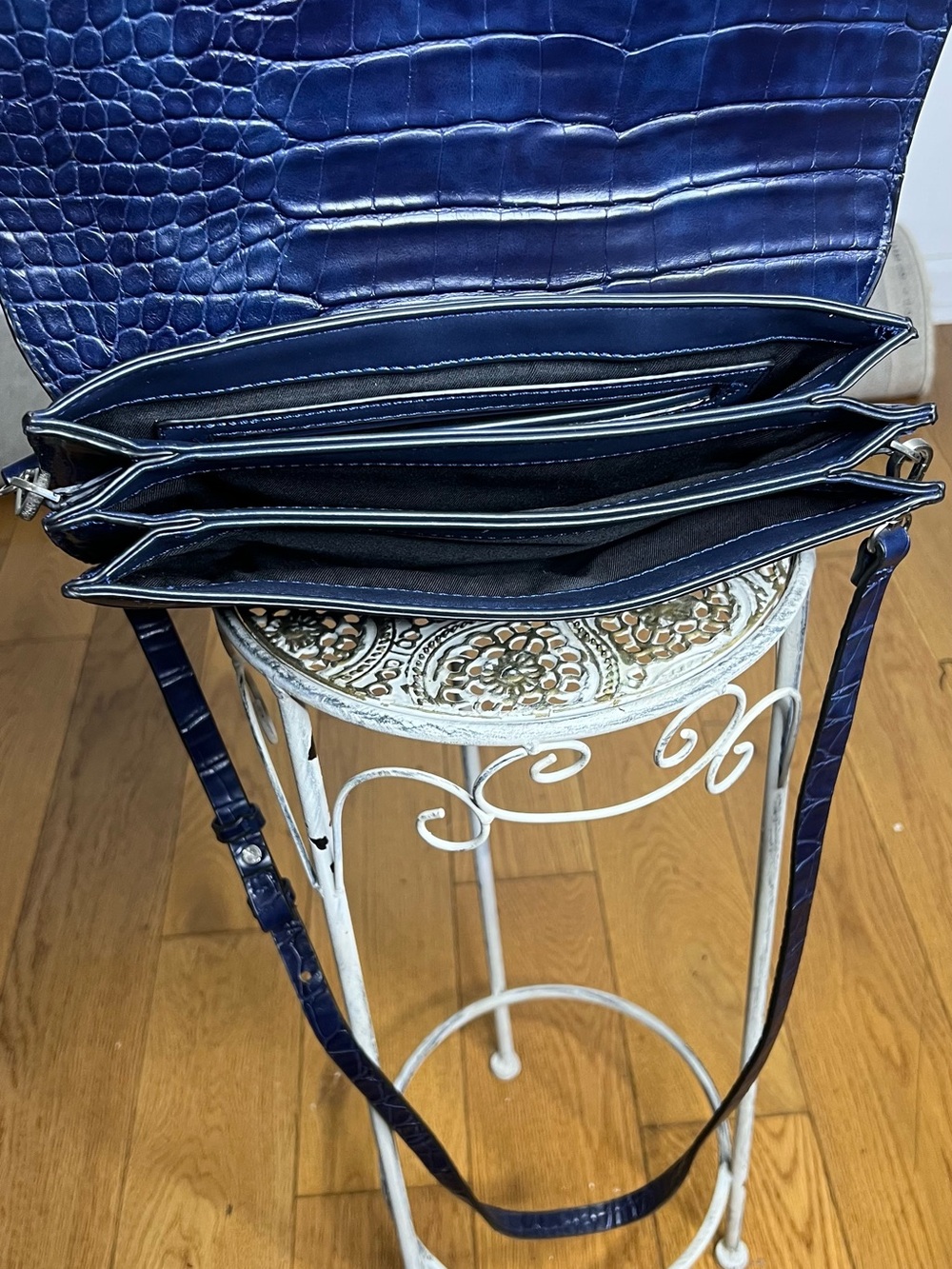 Zara Navy Croc-Embossed Crossbody Bag with Silver Hardware - Picture 6 of 9
